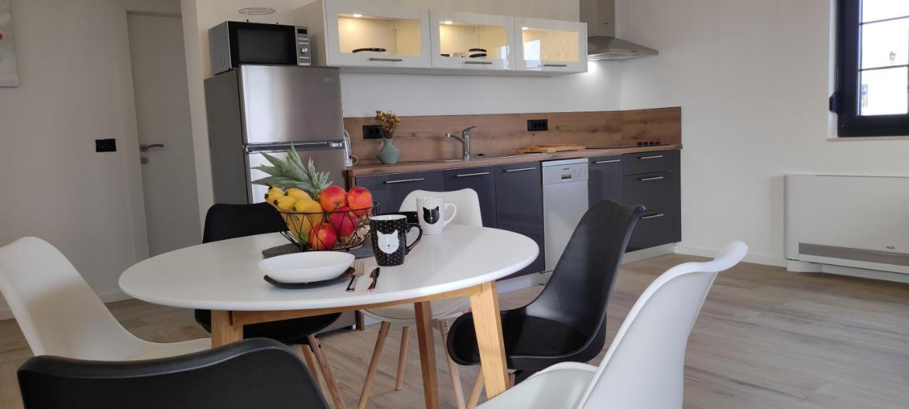 Appartments Akrapovic Vrsi Kamer foto