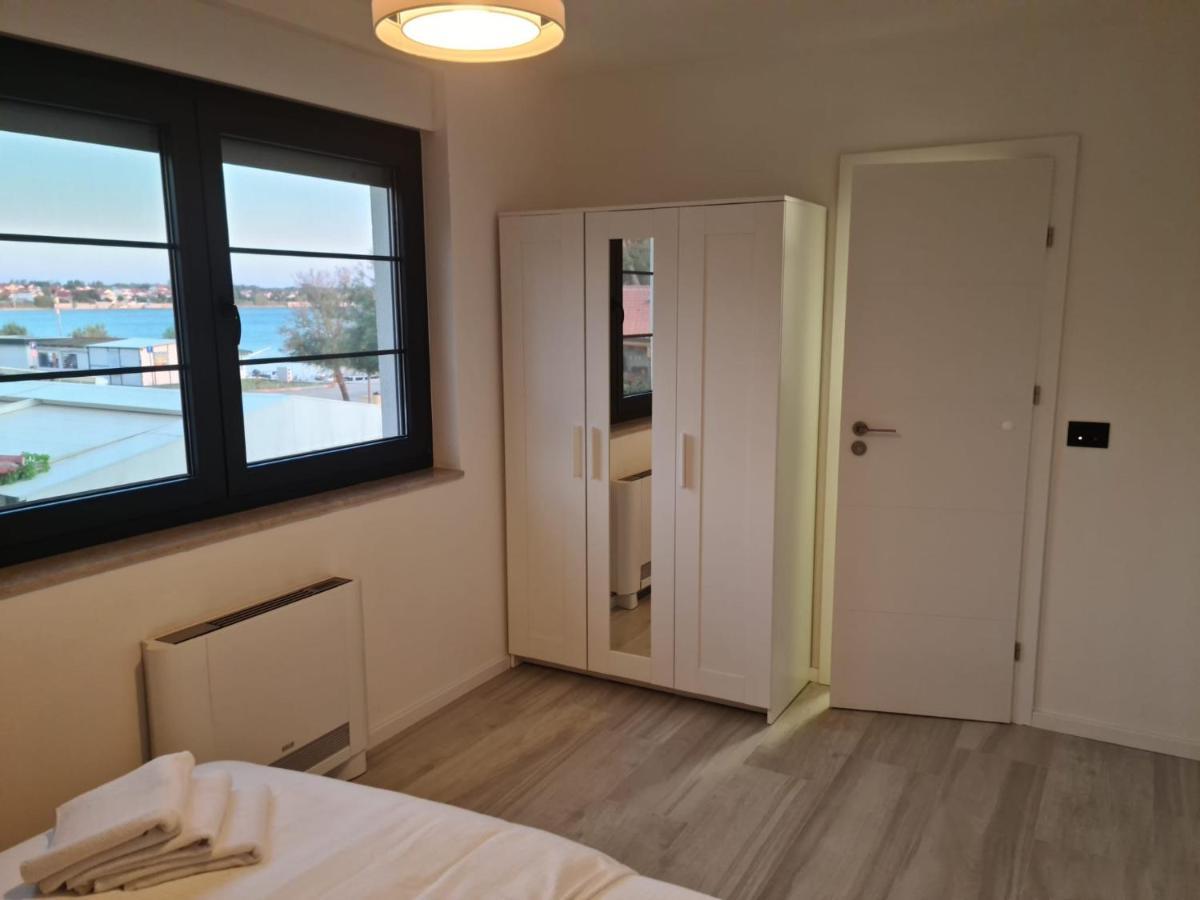 Appartments Akrapovic Vrsi Buitenkant foto
