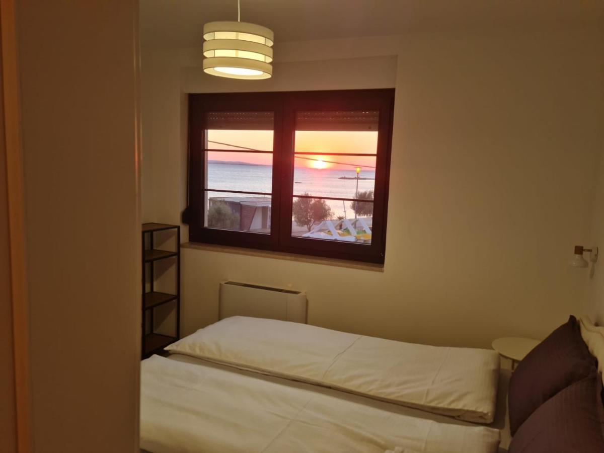 Appartments Akrapovic Vrsi Buitenkant foto