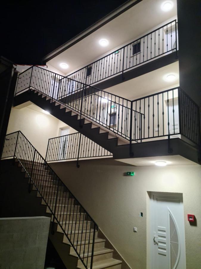 Appartments Akrapovic Vrsi Buitenkant foto