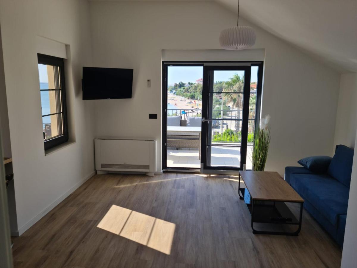 Appartments Akrapovic Vrsi Buitenkant foto