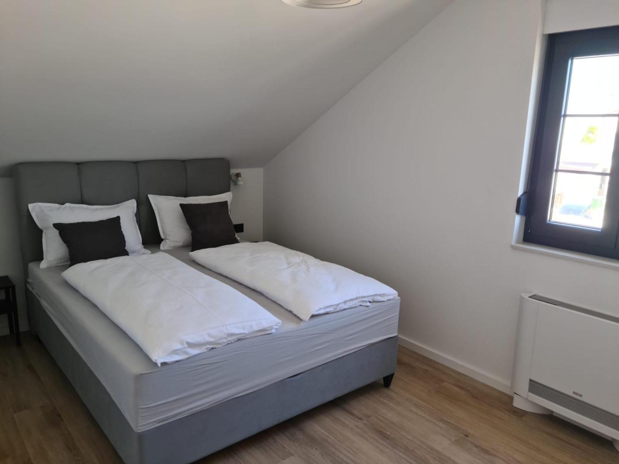 Appartments Akrapovic Vrsi Kamer foto
